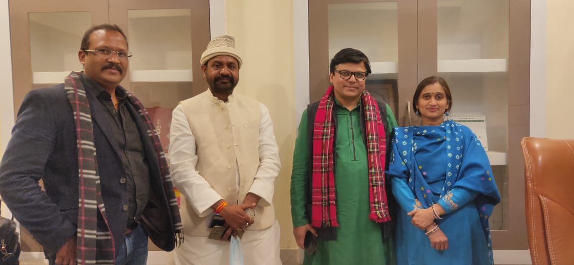 Dayashankar Mishra with the Clean Media Today team
