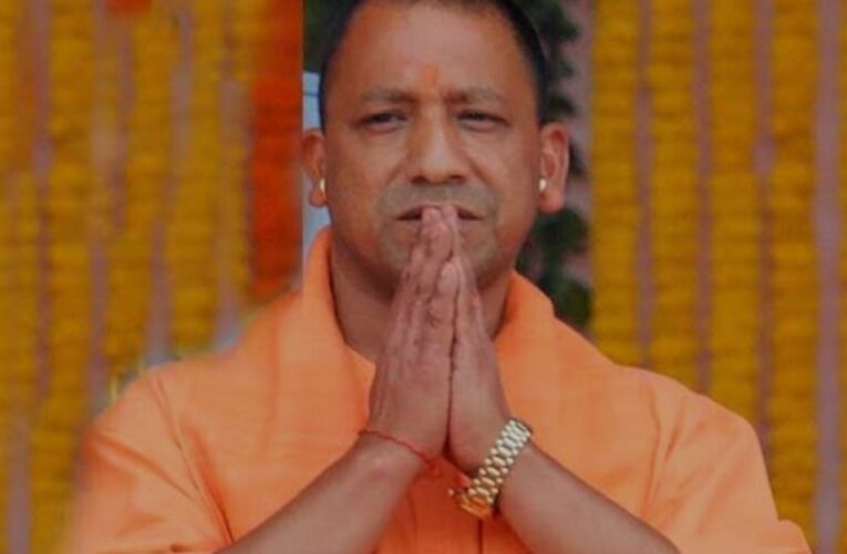 मुख्यमंत्री योगी आदित्यनाथ ने वाराणसी में निर्माणाधीन अंतरराष्ट्रीय क्रिकेट स्टेडियम का किया निरीक्षण