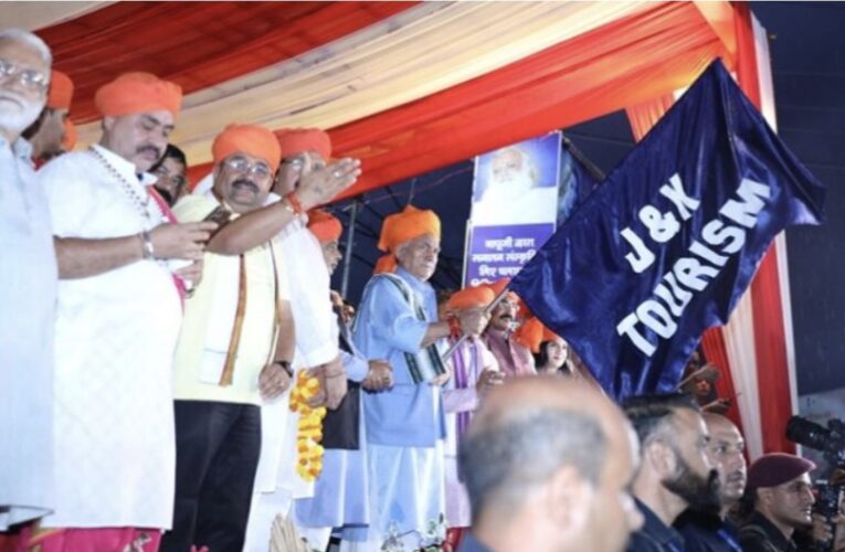 Amarnath yatra begins: first batch of 5892 pilgrims flagged off by LG amidst chants